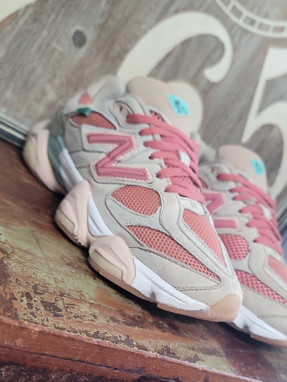 ๐ฅ Rare New Balance 9060 'Inside Voices' "Penny Cook Pink" Wmns 7 Good Conditon. - Picture 7 of 16